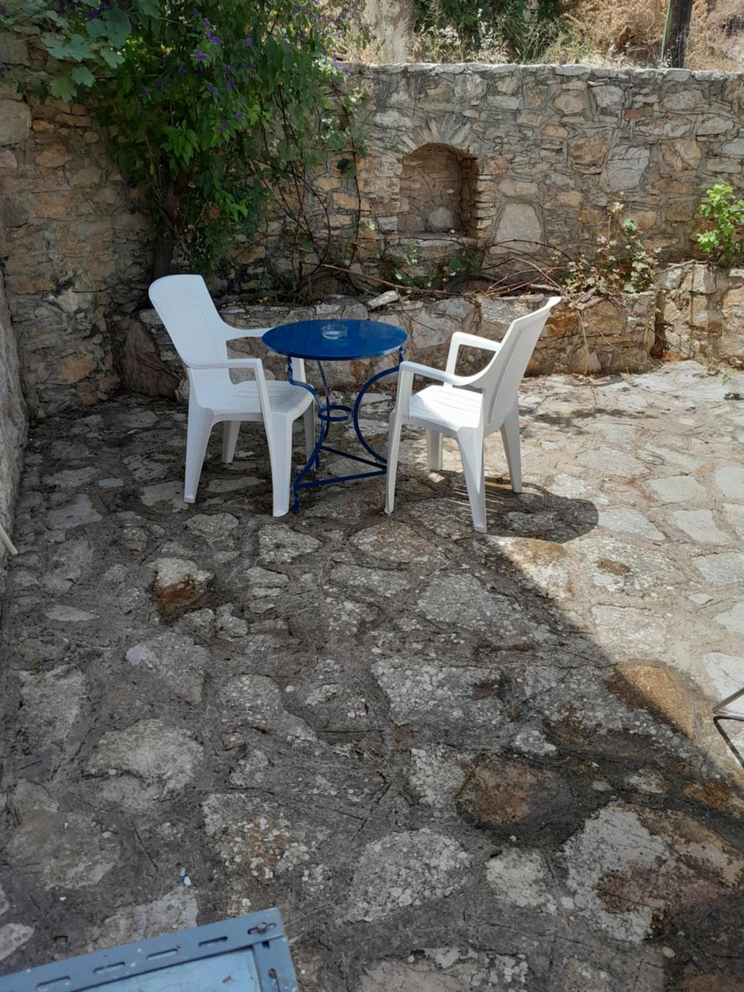 "Petrina" Sevasti Symi Studios Exterior foto